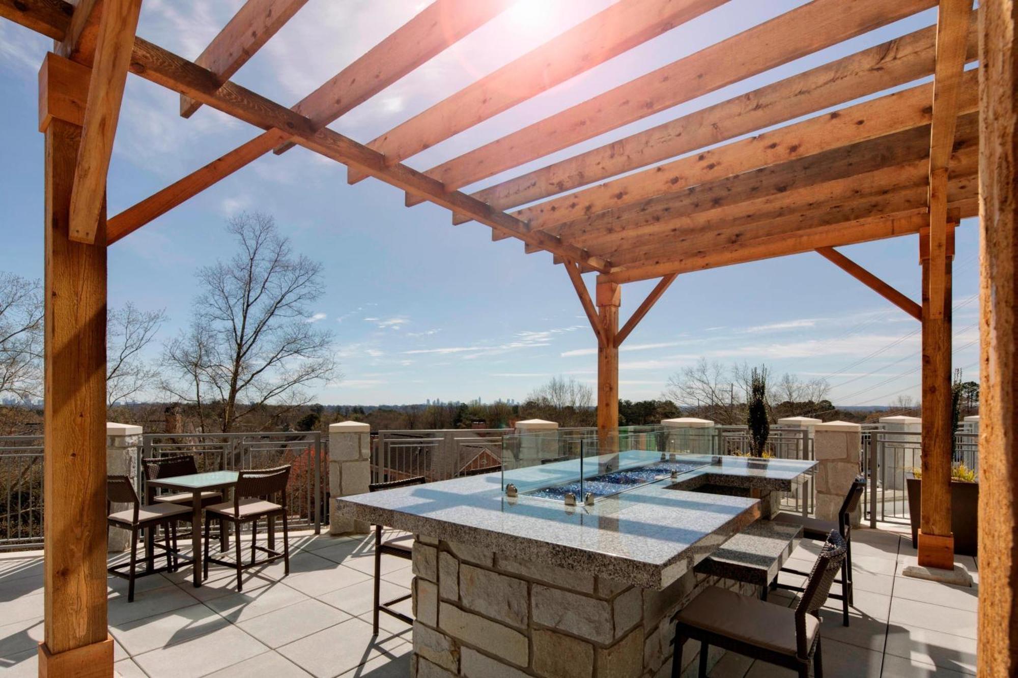 Courtyard By Marriott Atlanta Vinings/Galleria Smyrna Exteriör bild